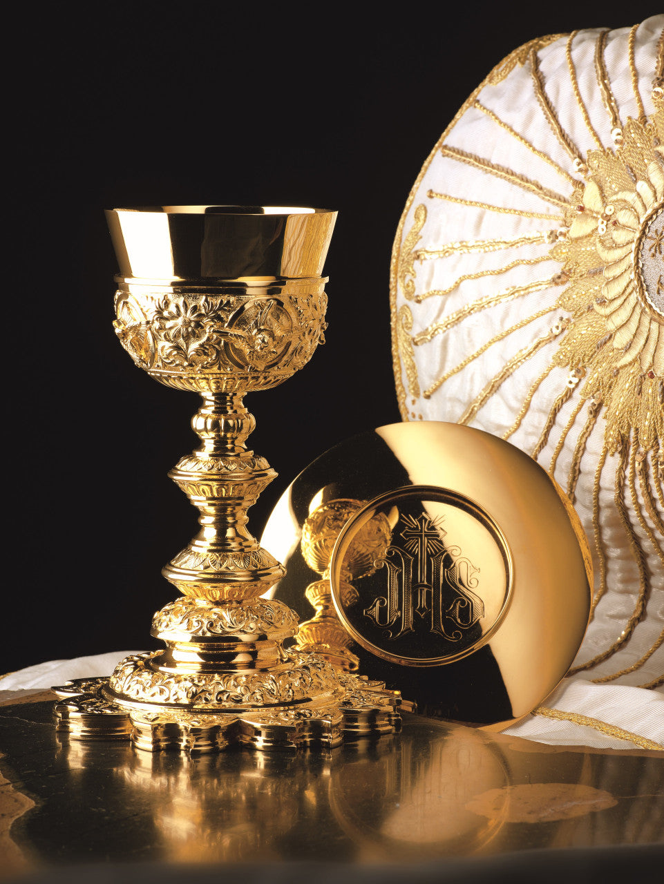 #2425 Baroque High Relief Silver Plated Chalice & Scale Paten