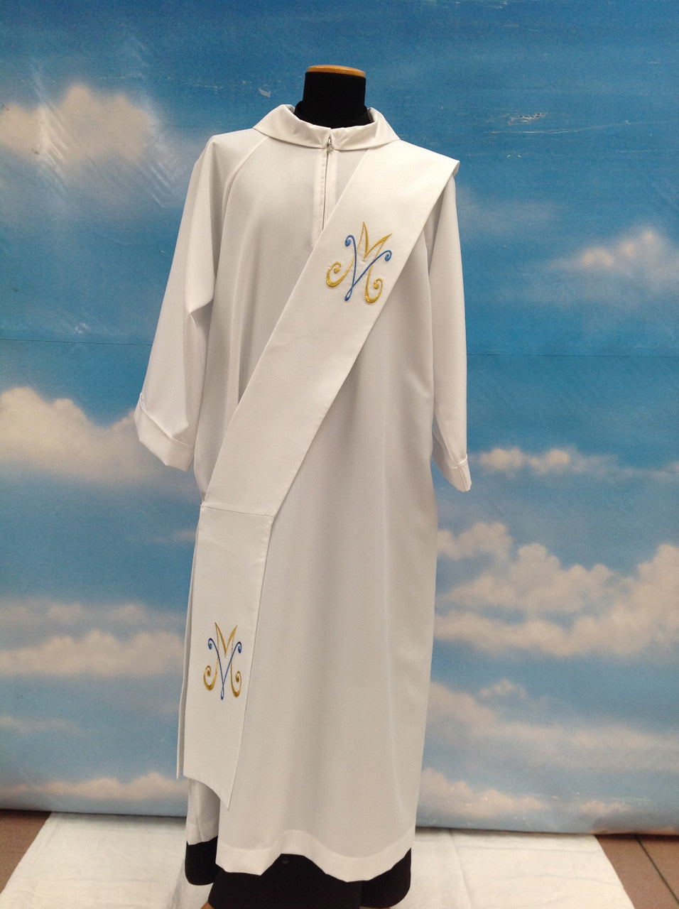 #345 Embroidered Marian Deacon Stole | 100% Primavera Polyester