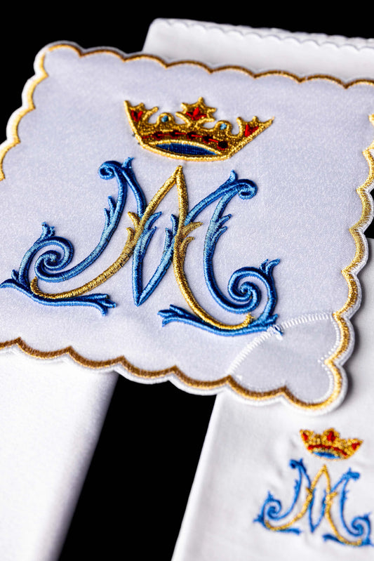 Embroidered Marian Crown Altar Linen Set
