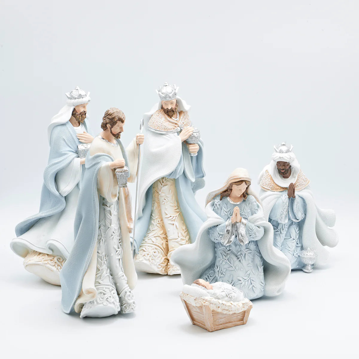 Nativity Set with Leaf Pattern and Blue Gowns Set