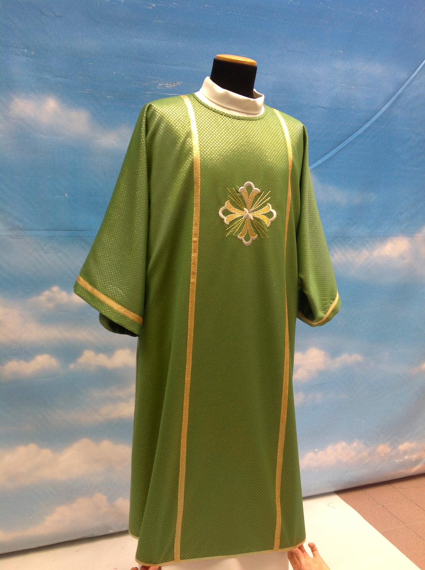 #625 Fleury Cross Dalmatic | Pure Wool/Gold Thread | All Colors