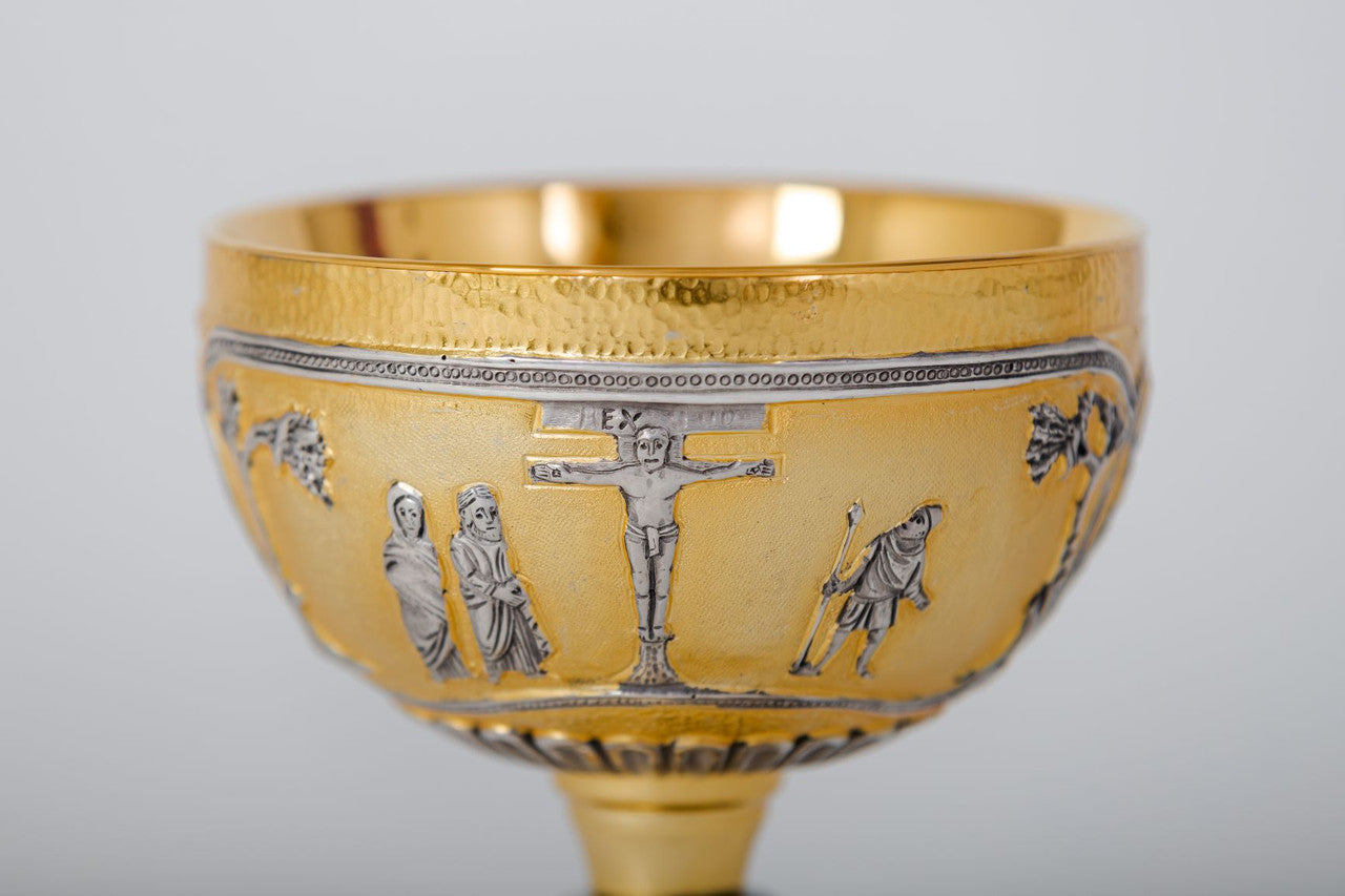 #622 Last Supper, Crucifixion, Evangelists Chalice | 8 3/4", 9oz. | Multiple Finishes Available | Handmade in Italy