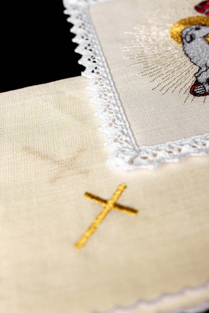 Embroidered Paschal Lamb Linen Set