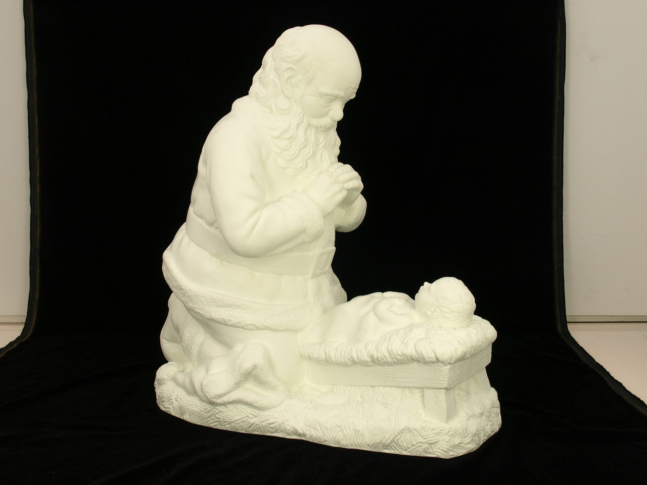 Kneeling Santa Indoor/Outdoor Statue