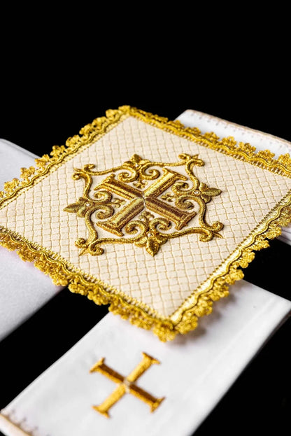 Embroidered Velvet Cross Linen Set