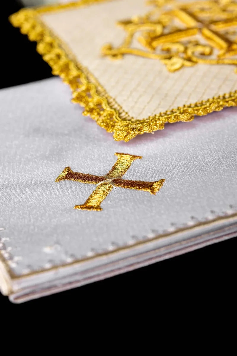 Embroidered Velvet Cross Linen Set