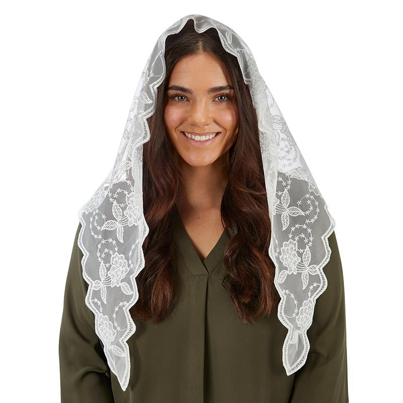 White Scallop Floral Chapel Veil