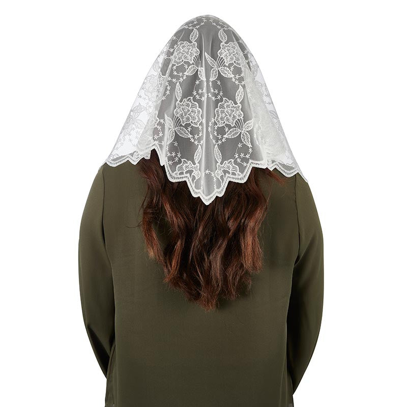 White Scallop Floral Chapel Veil